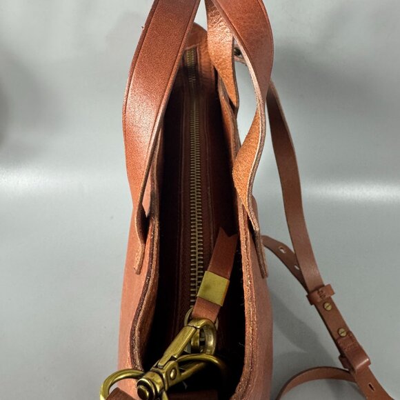 Madewell The Zip-Top Transport Crossbody Bag in English Saddle Brown Leather - Picture 10 of 14